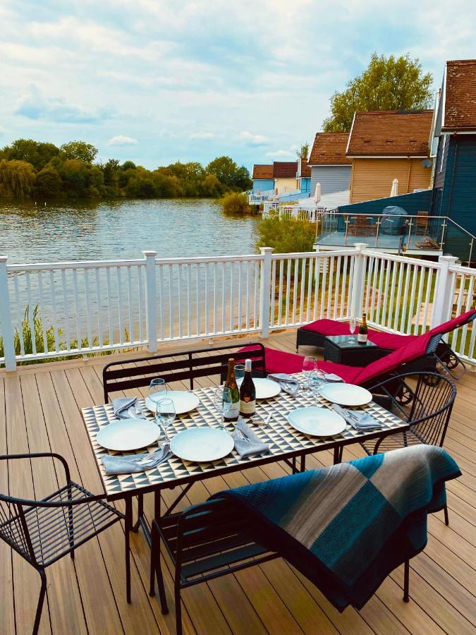Cotswolds Lakeside Lodge - Nesbitt'S Nest Южен Сърни Екстериор снимка