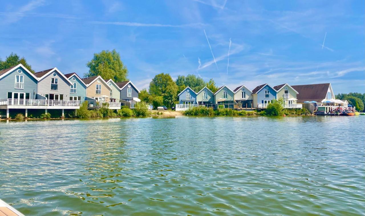 Cotswolds Lakeside Lodge - Nesbitt'S Nest Южен Сърни Екстериор снимка